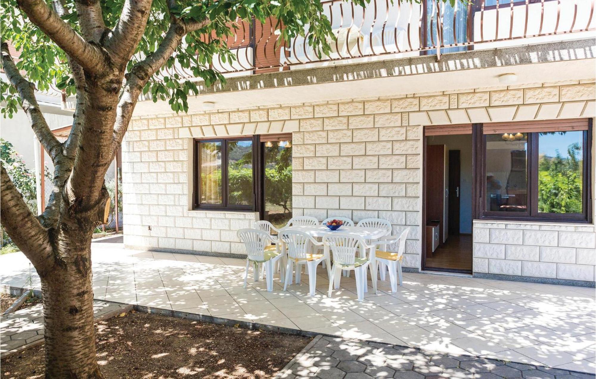3 Bedroom Gorgeous Apartment In Trogir Dış mekan fotoğraf