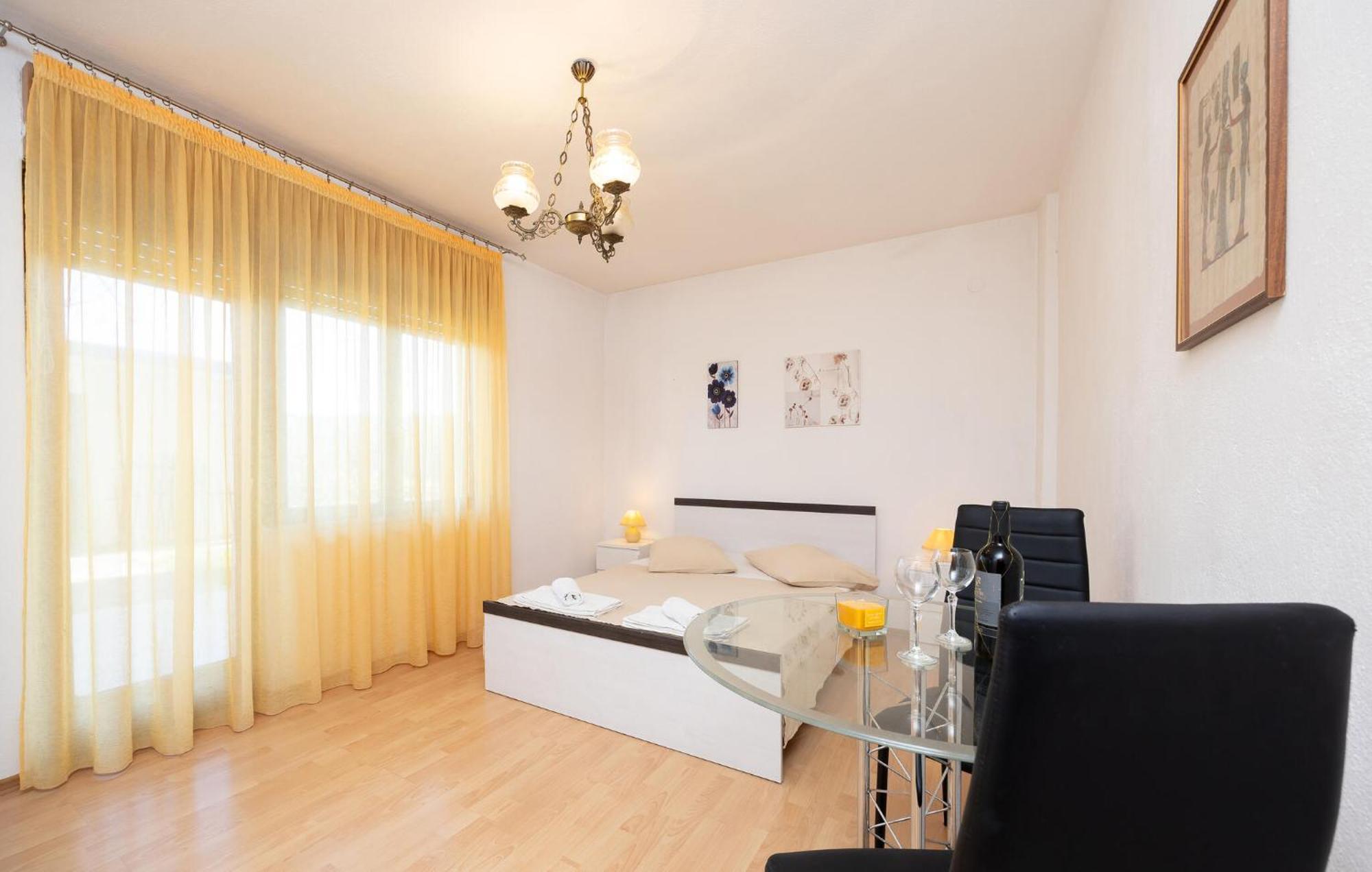 3 Bedroom Gorgeous Apartment In Trogir Dış mekan fotoğraf